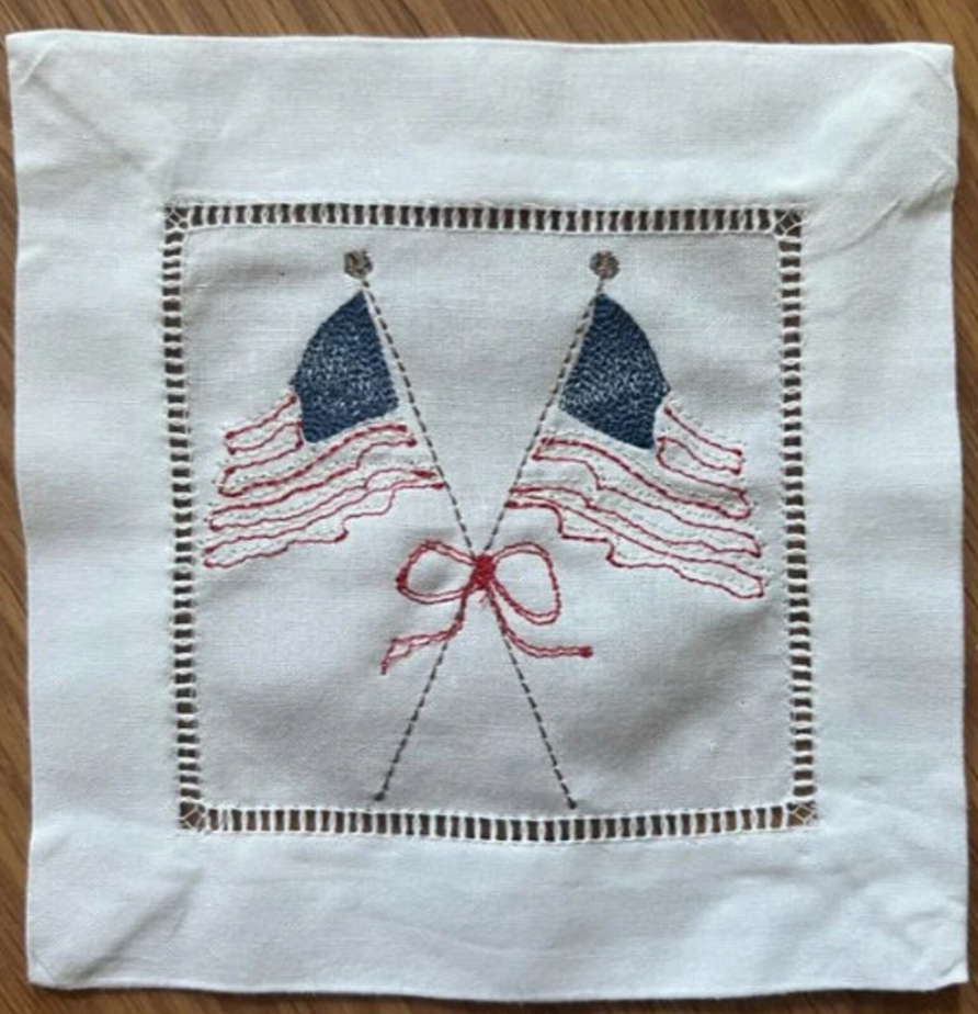 Vintage Bean Stitch American Flags with Bow Embroidery Design